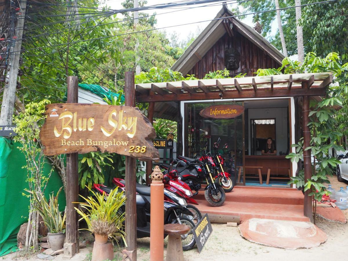 Bluesky Beach Bungalows 란타섬 외부 사진